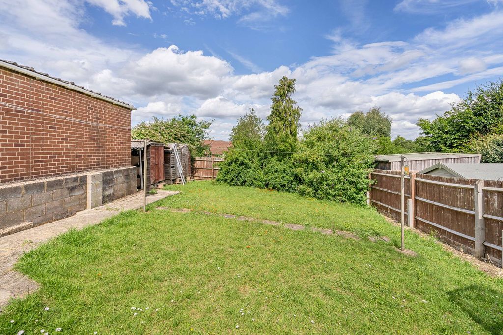 Property photo 3 of 11