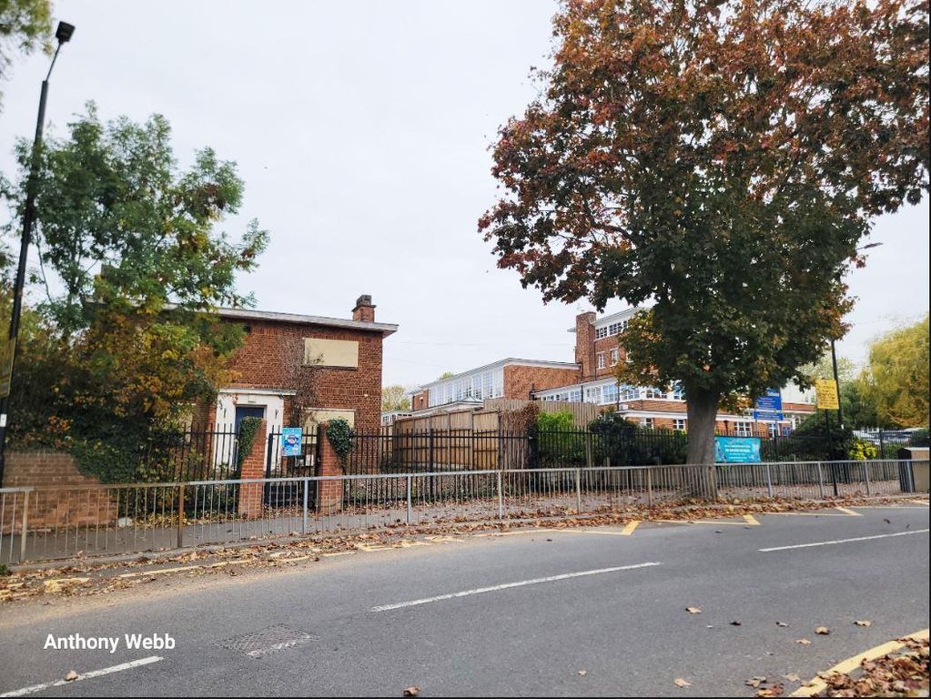 Property photo 3 of 17 Front