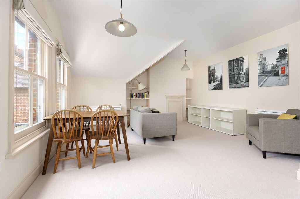 Additional image 2 of 2 bed flat for saleWoodstock Road, Oxford, Oxfordshire OX2