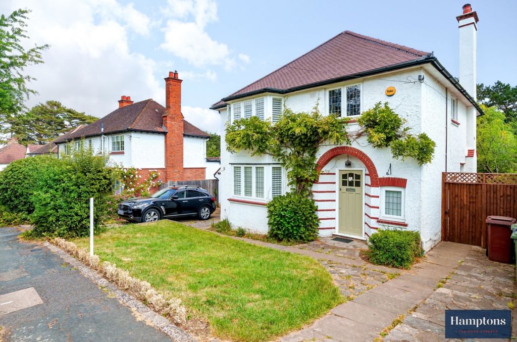 Property photo 1 of 13 West Hill Avenue