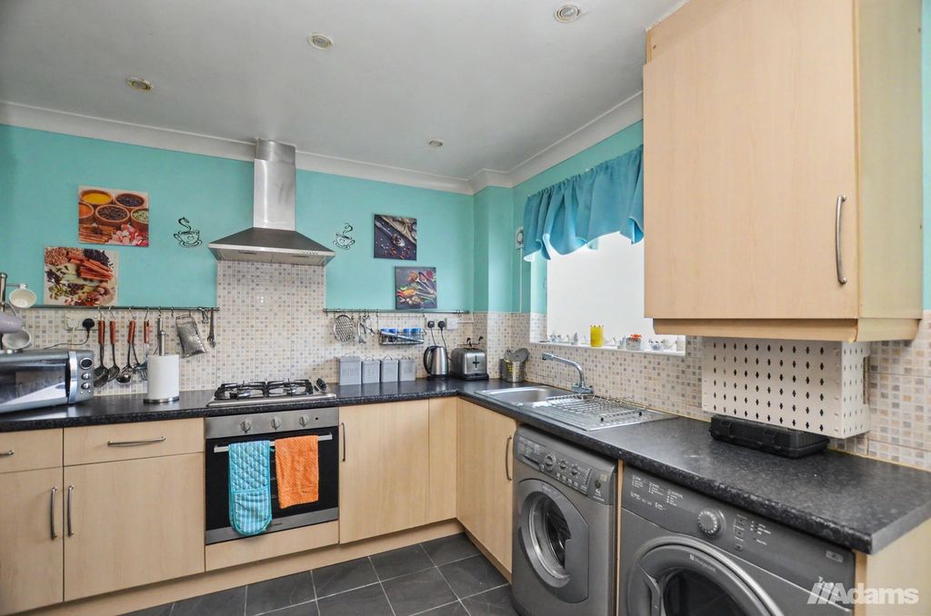 Property photo 2 of 24