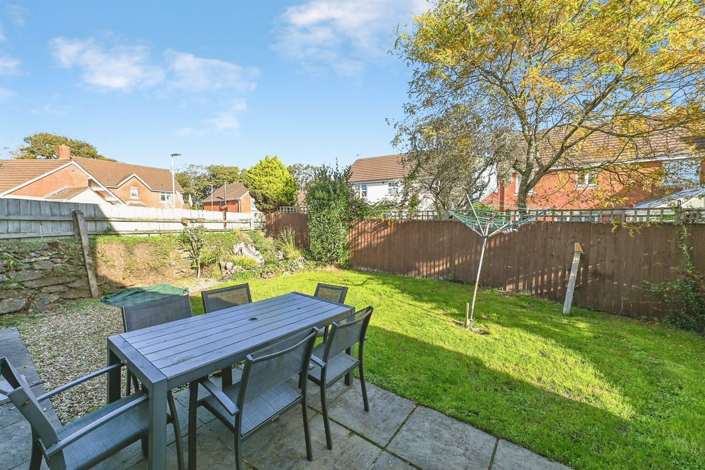 Property photo 3 of 16