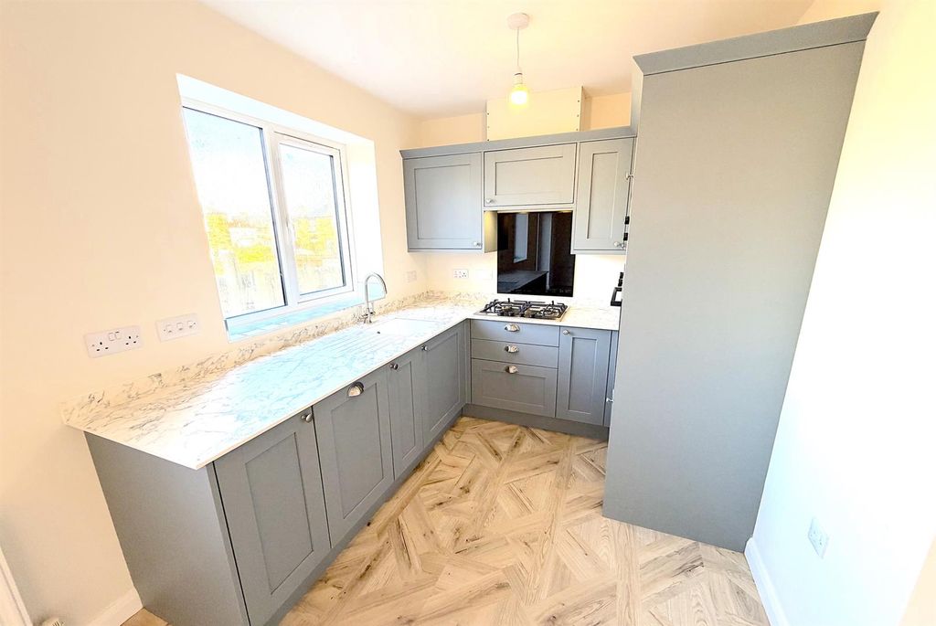 Property photo 2 of 14 Kitchen.Jpg