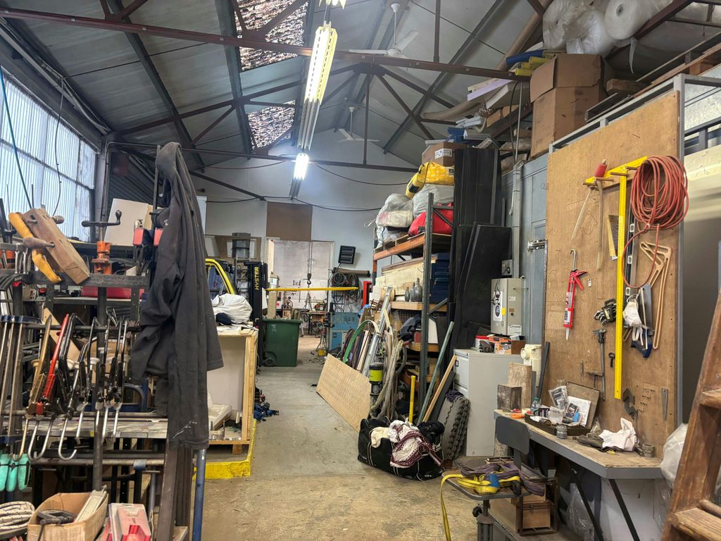 Property photo 2 of 4 Int 1.Jpg