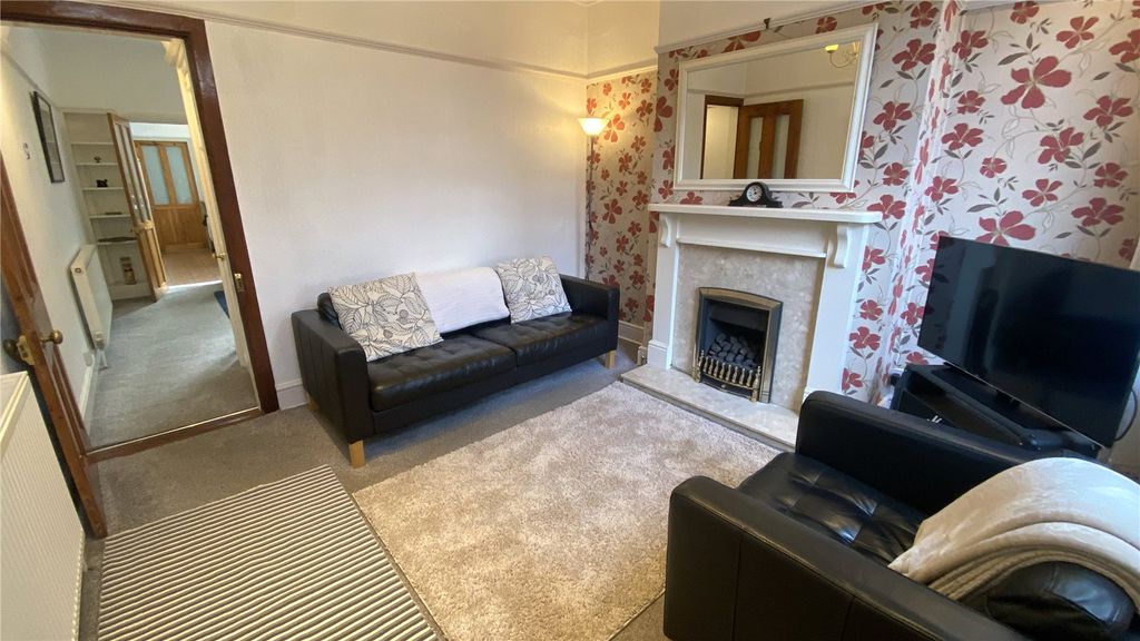 Property photo 2 of 15 Picture No. 05