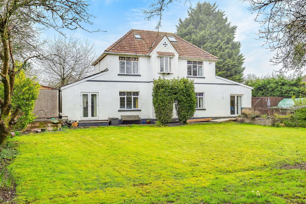 Property photo 1 of 31