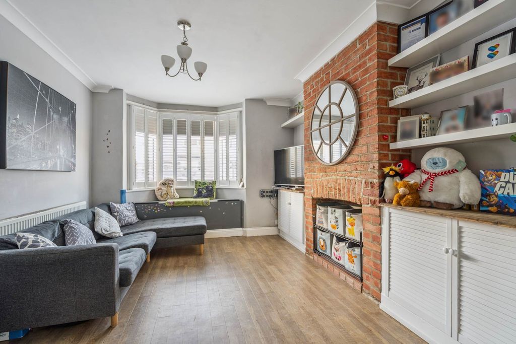 Property photo 2 of 13