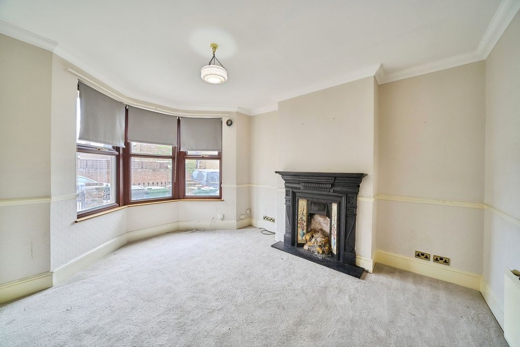 Property photo 2 of 20 Pbox-Img.Jpg