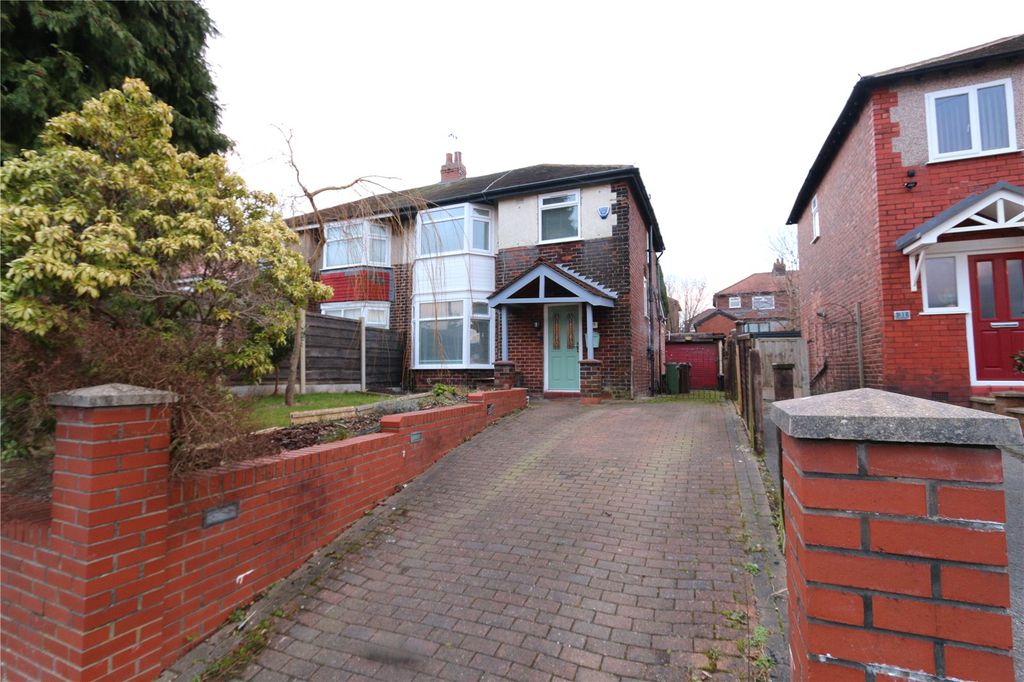 Property photo 1 of 13 External