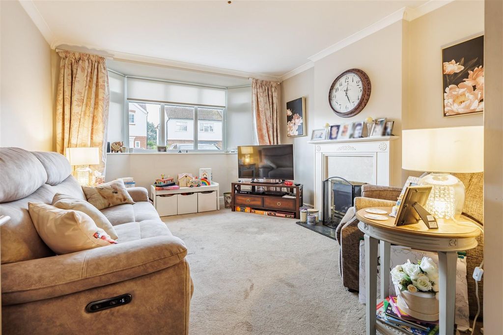 Property photo 2 of 21 35  Fairfield Road (1).Jpg