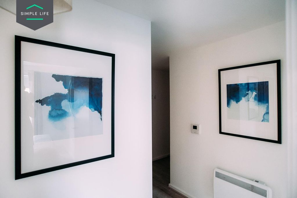 Property photo 3 of 8 Alder_Hallway.Jpg