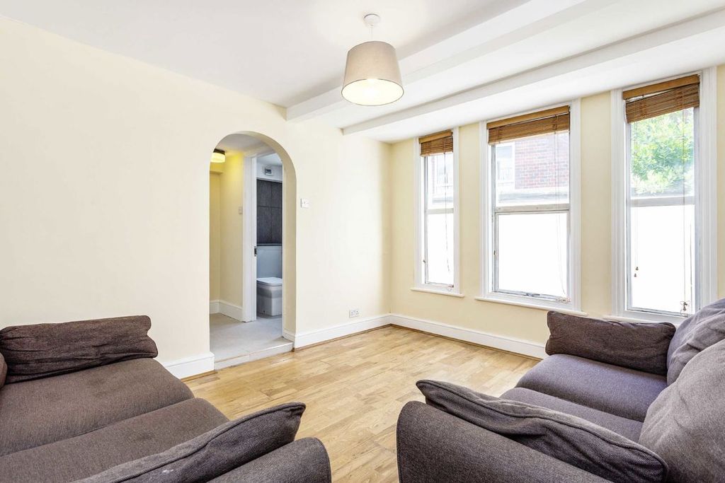 Property photo 2 of 7