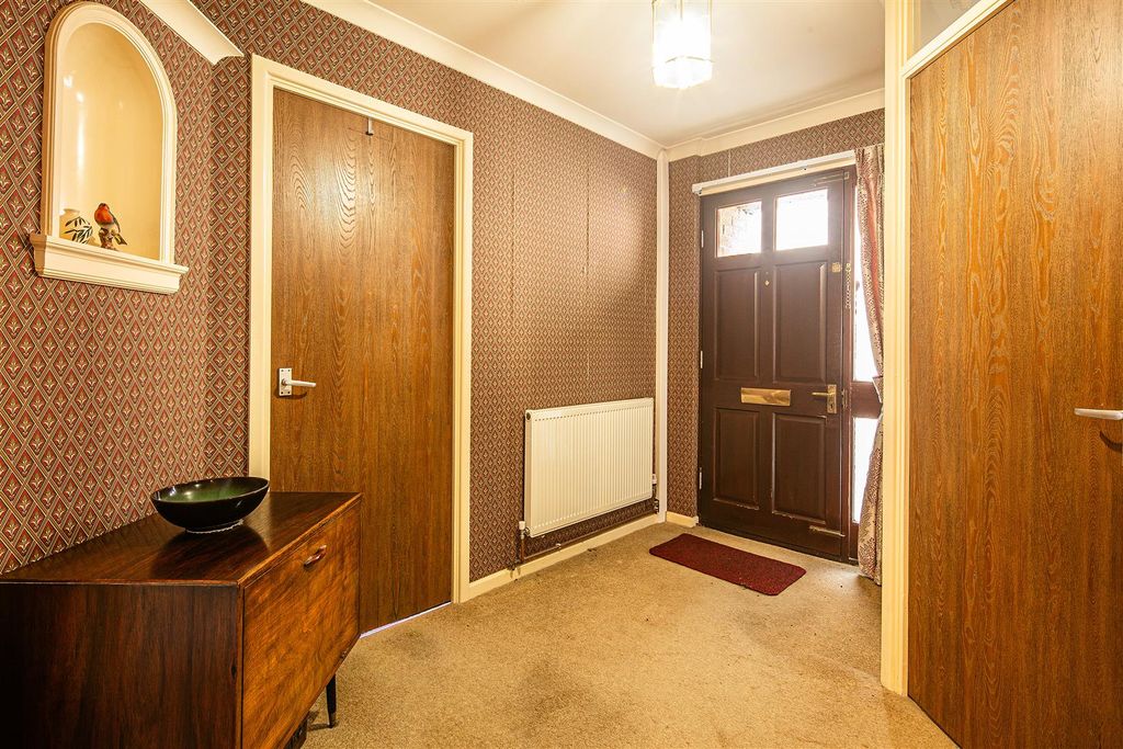 Property photo 2 of 18 Hall