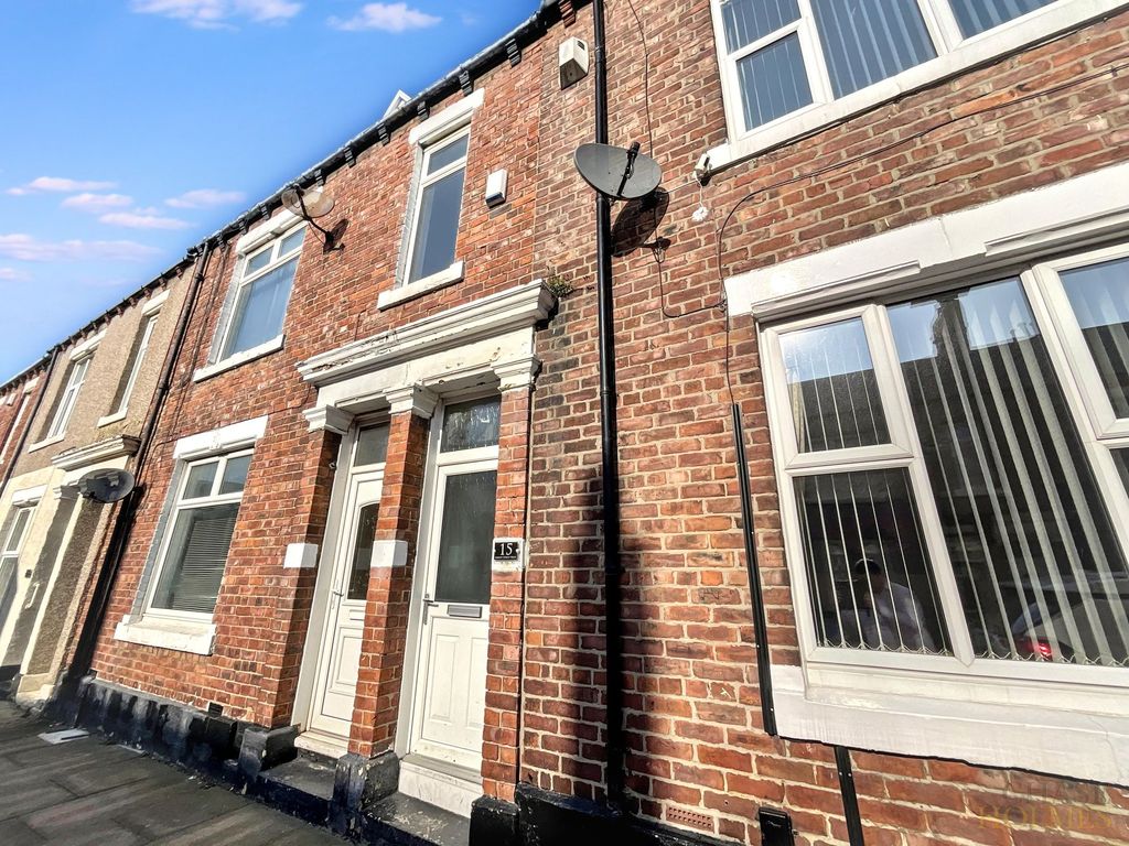 Property photo 3 of 11