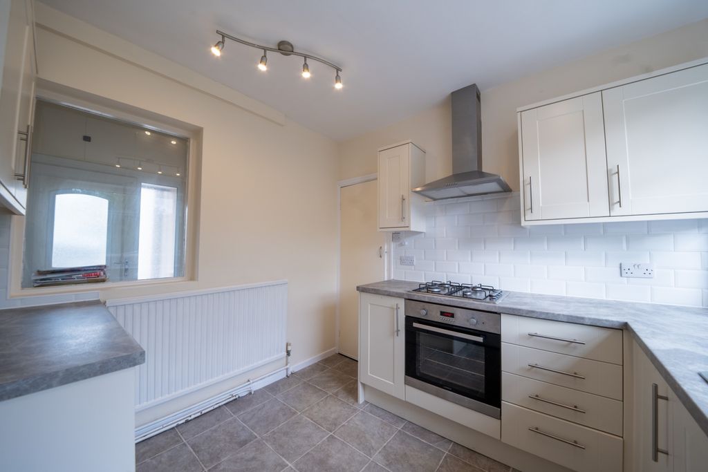 Property photo 3 of 25 P1027910-Hdr