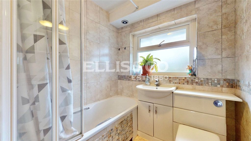 Property photo 3 of 35 Picture No. 07