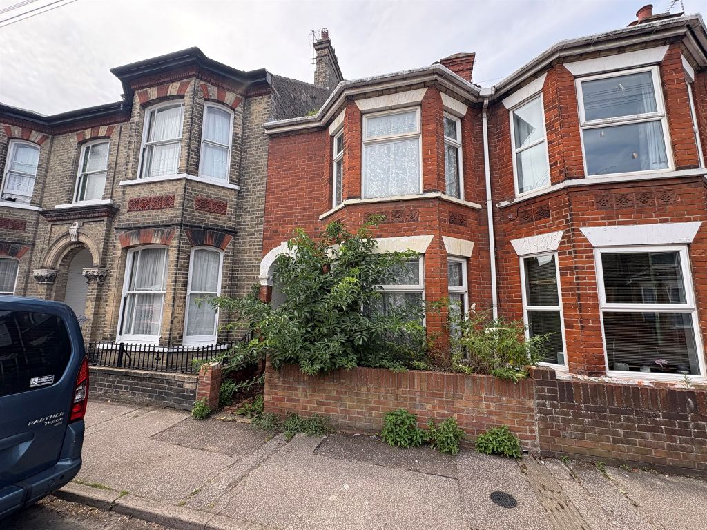 Property photo 1 of 12