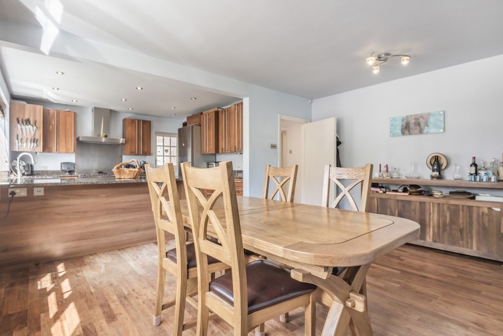 Property photo 2 of 11 623562 (4)