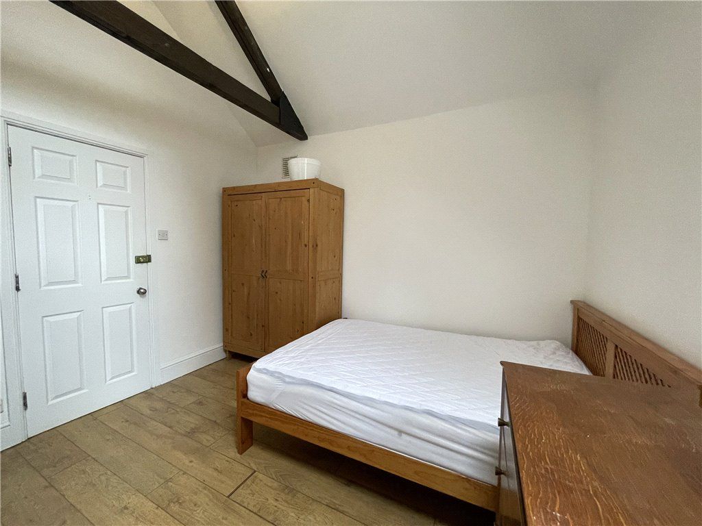 Property photo 2 of 5 Studio Room