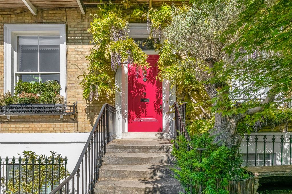 Property photo 1 of 13
