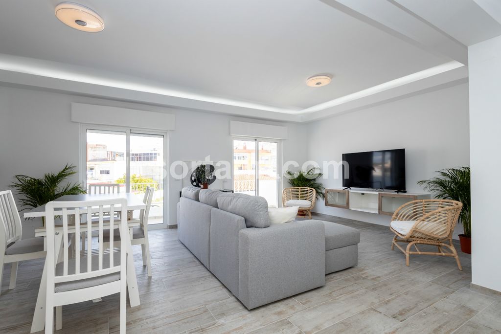 Property photo 3 of 25