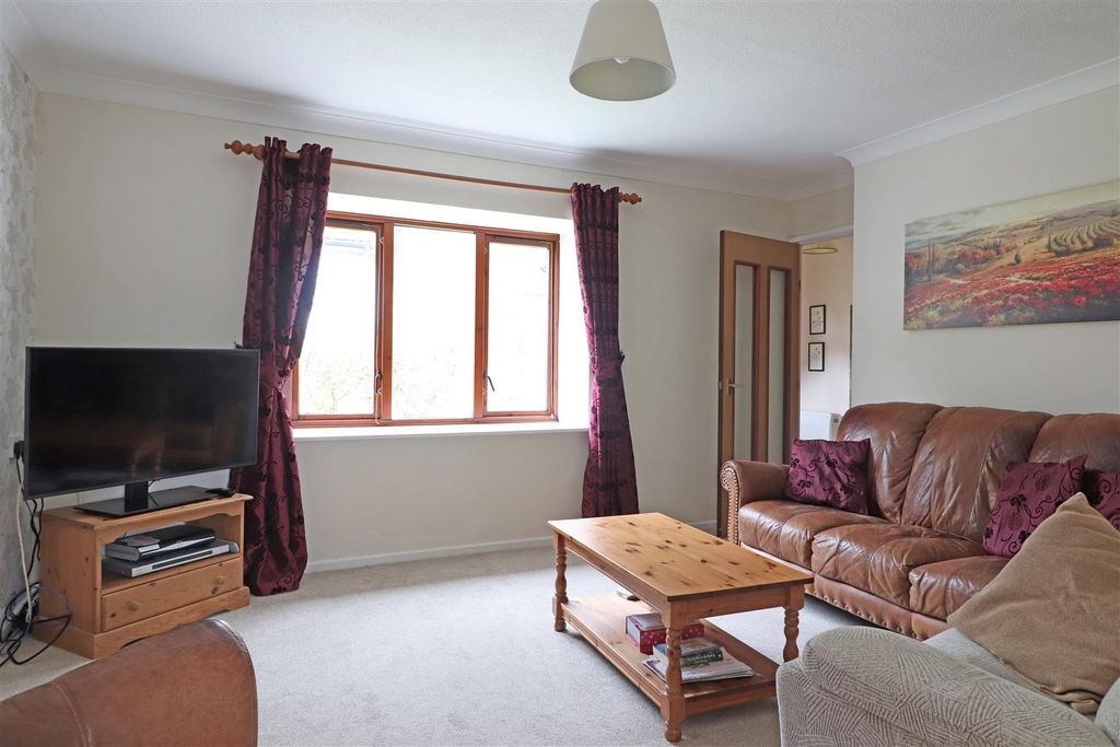 Property photo 2 of 14