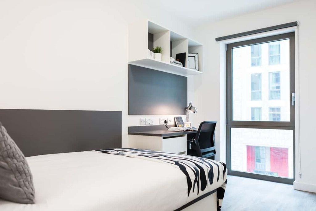 Property photo 1 of 15 Bedroom