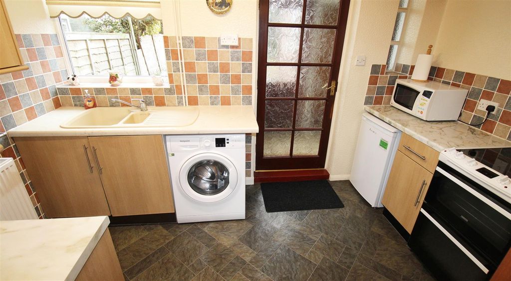 Property photo 2 of 22 Kitchen