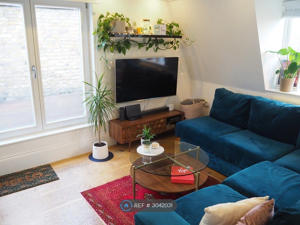 Property photo 1 of 13 Living Room