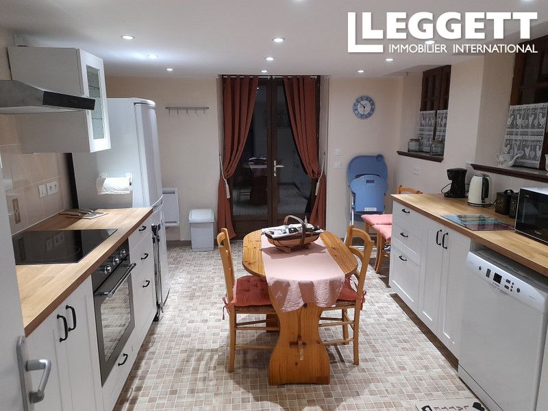 Property photo 3 of 10