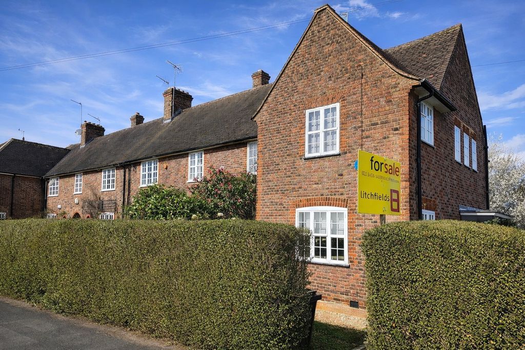 Property photo 1 of 9 Photo 13