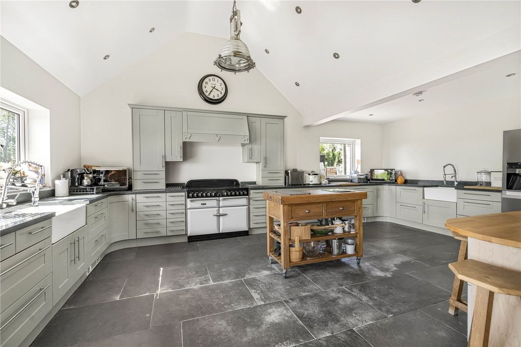 Property photo 3 of 16 Kitchen