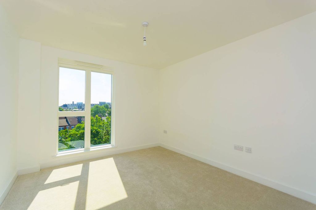 Property photo 3 of 7
