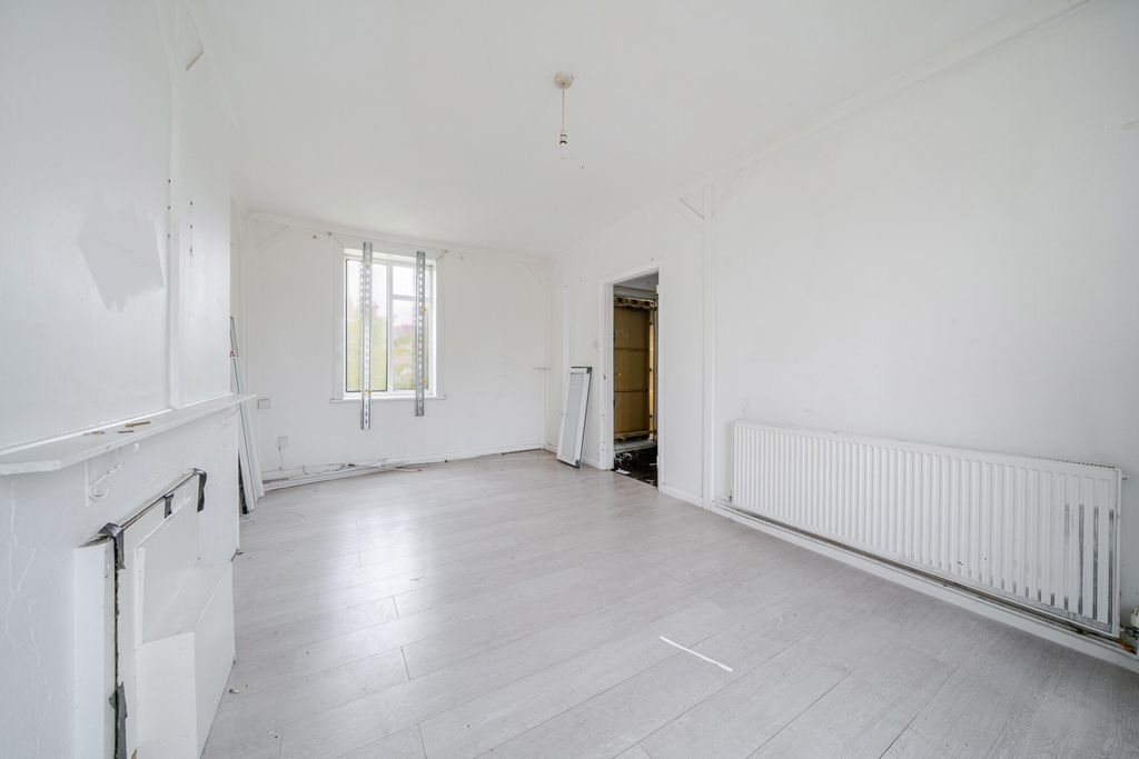 Property photo 3 of 13 Reception