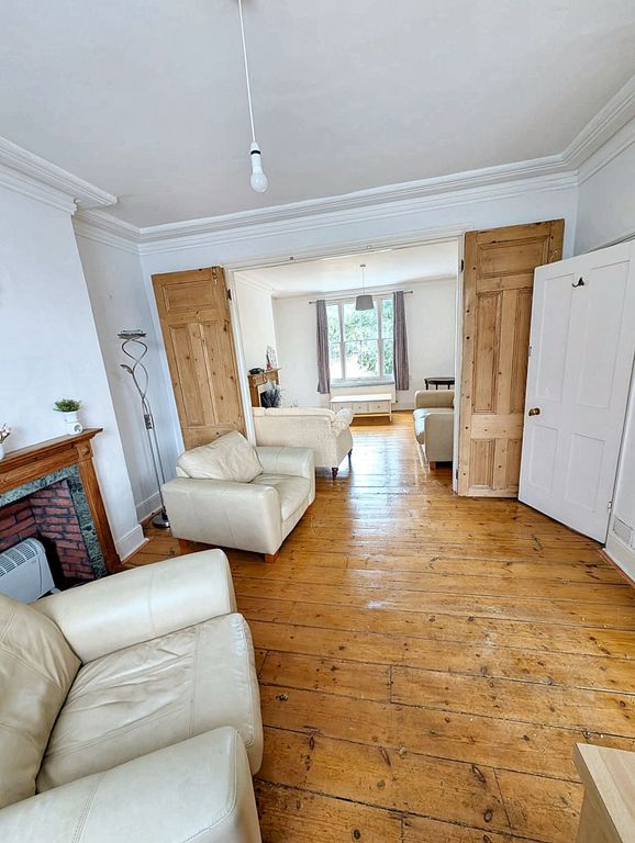 Property photo 2 of 12