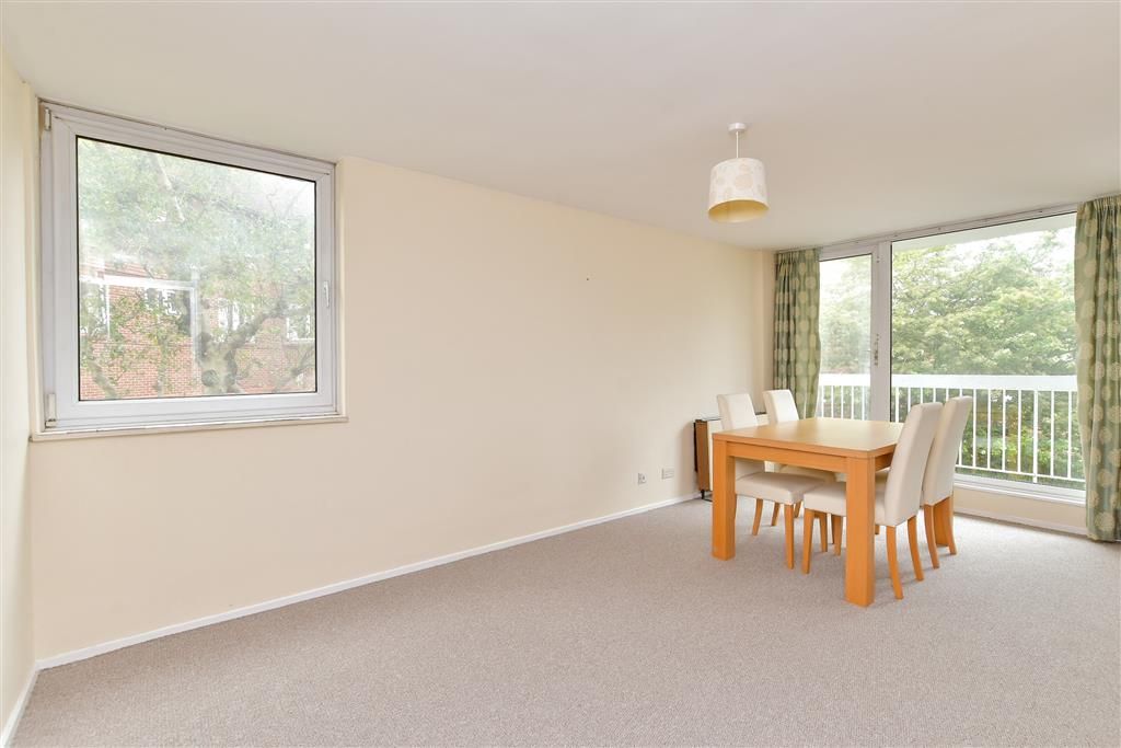 Property photo 1 of 13 Kitchen/ Lounge