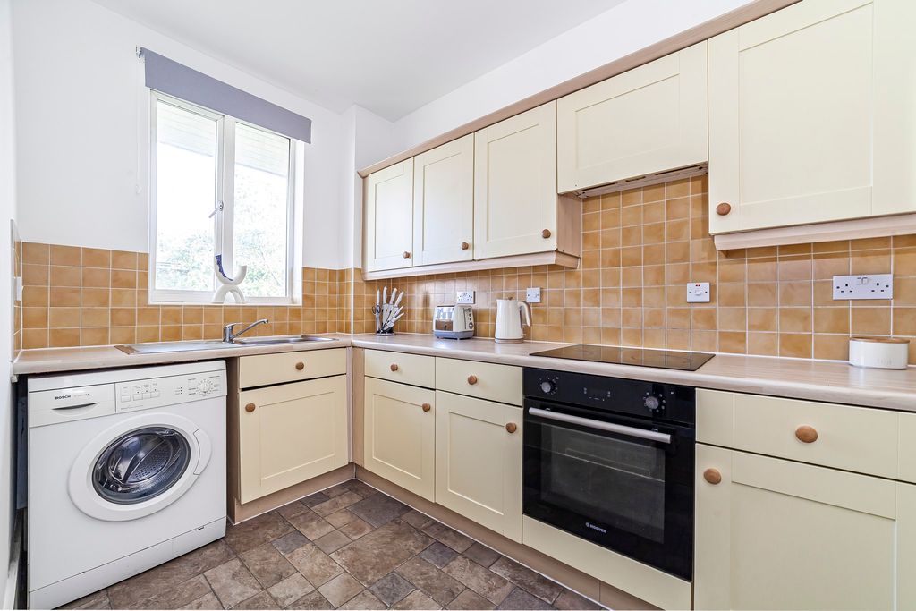 Property photo 2 of 16 Kitchen