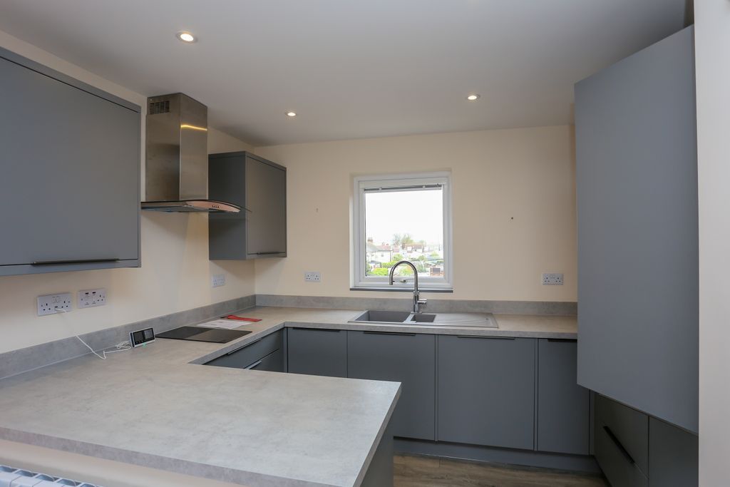 Property photo 3 of 13 Img_2462