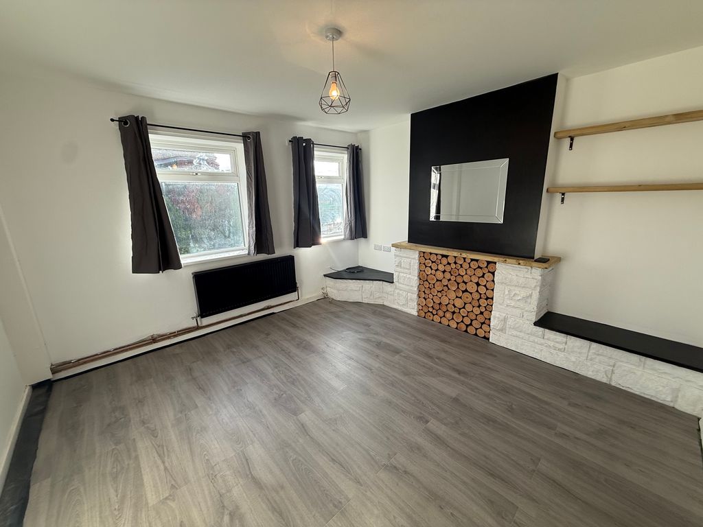 Property photo 2 of 22 Bedroom 1