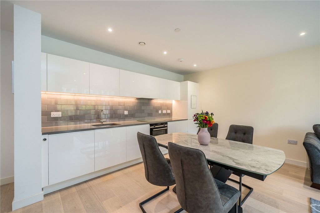 Property photo 3 of 15 Picture No. 13