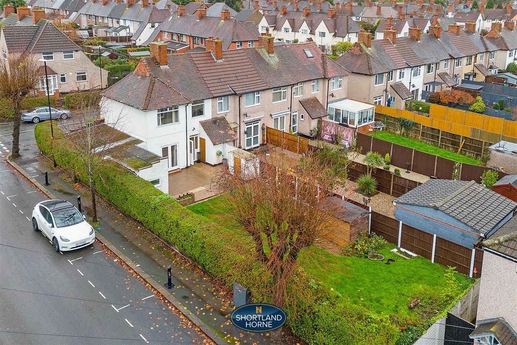 Property photo 3 of 27 27 Bathurst Rd (3 Of 29).Jpg