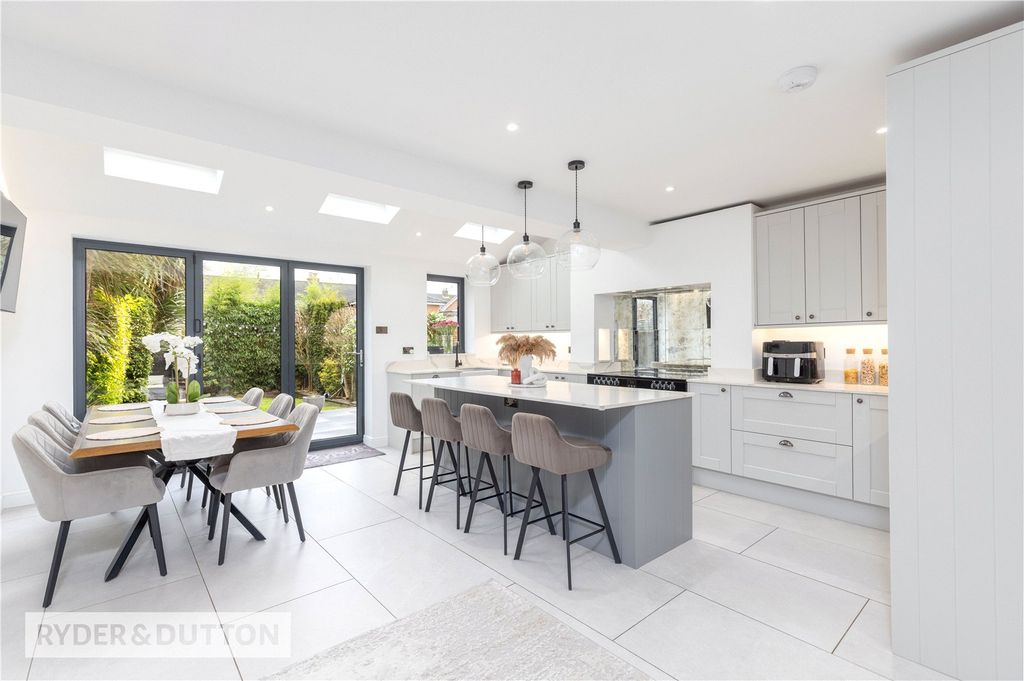 Property photo 2 of 24 Picture No. 10