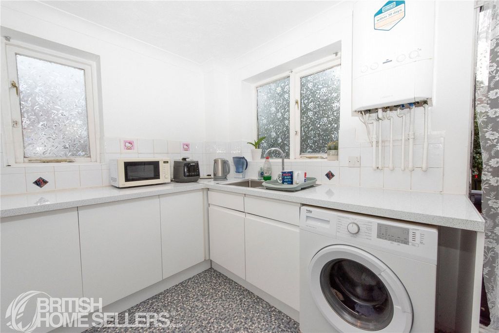 Property photo 3 of 19 Picture No. 23