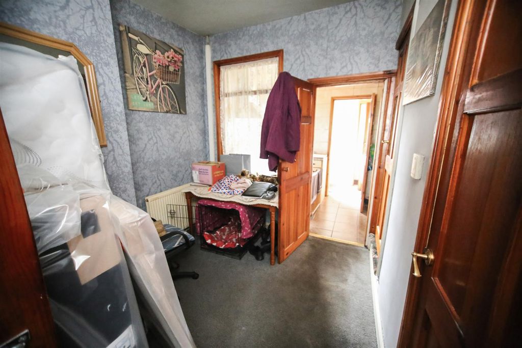 Property photo 3 of 10 Dining Room/Living Room