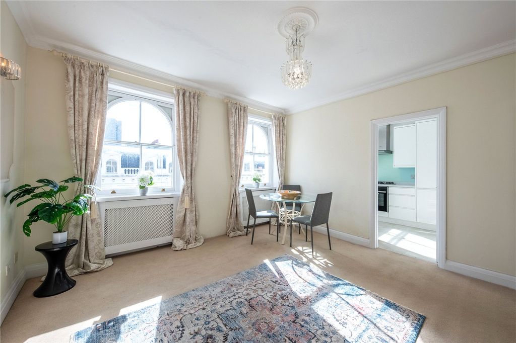 Property photo 3 of 8 Reception Room