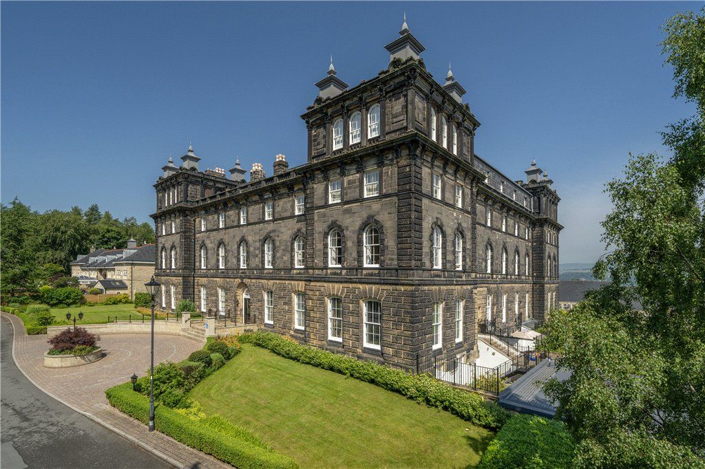 Property photo 1 of 21 Wells House