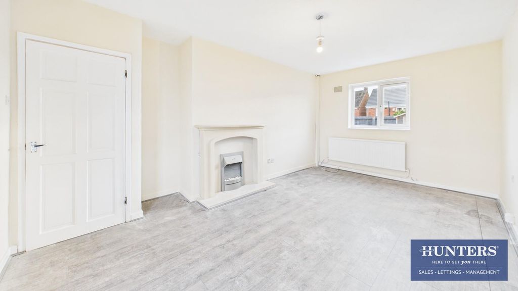 Property photo 3 of 15 Living Room