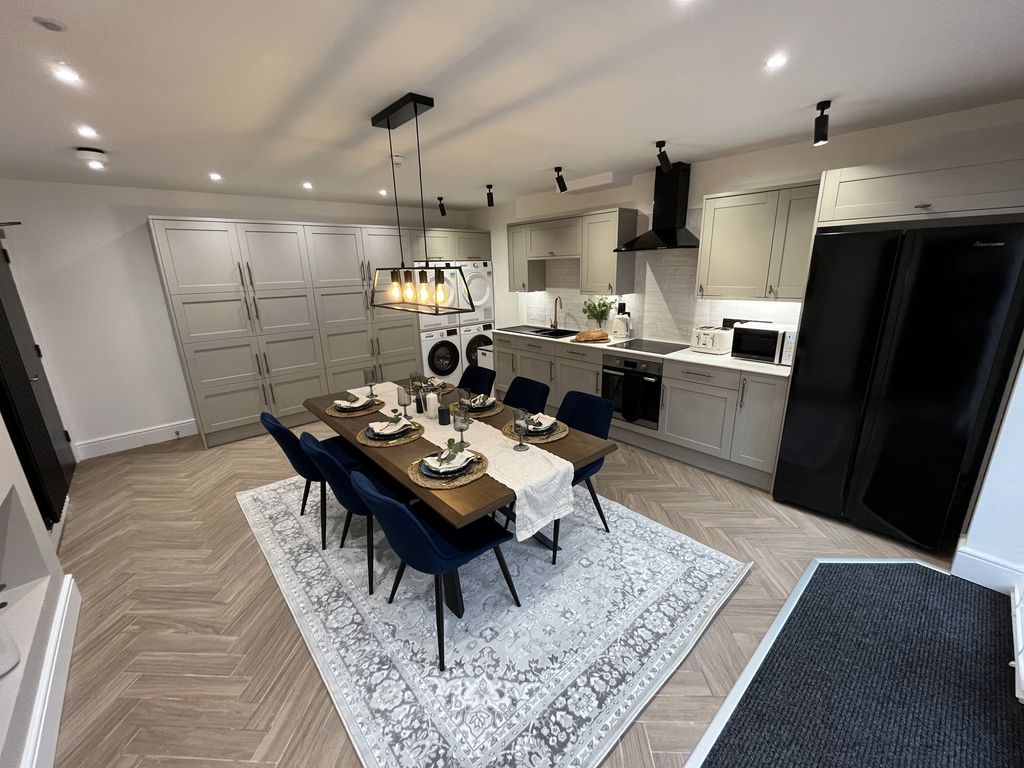 Property photo 1 of 6 Image