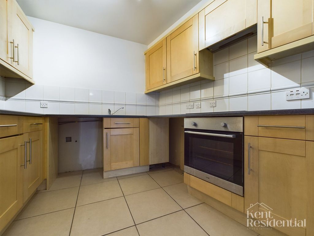 Property photo 2 of 12 Photo 6