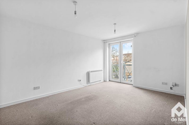 Property photo 3 of 7 Photo 5